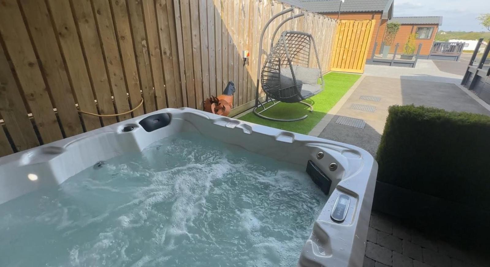 The Pods At Haulfryn Caravan Park Whitford Exterior foto