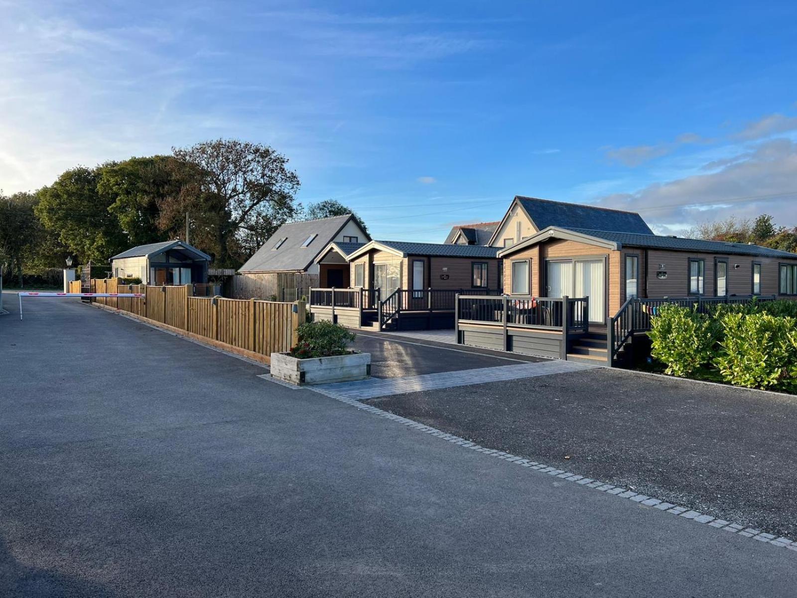 The Pods At Haulfryn Caravan Park Whitford Exterior foto